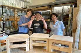 家族で一緒に「スツールづくり」♪